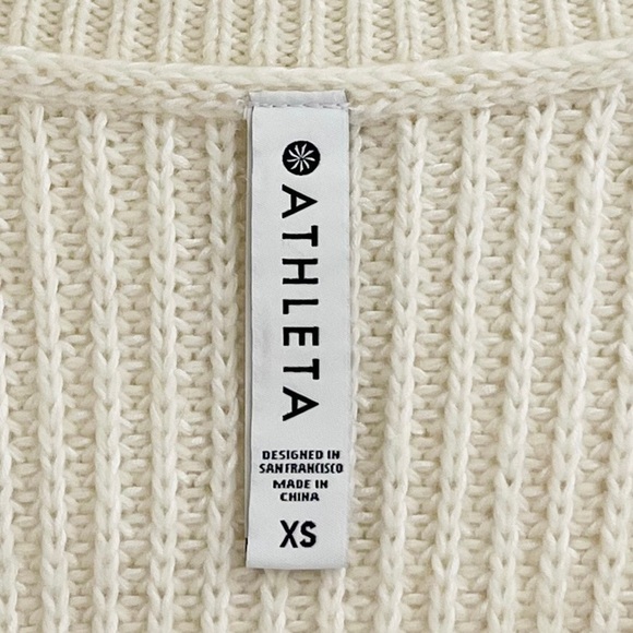 Athleta Shasta V-Neck Sweater Wool Blend
Chunky Ribbed Hi Low Hem Dove Cream - Picture 11 of 14